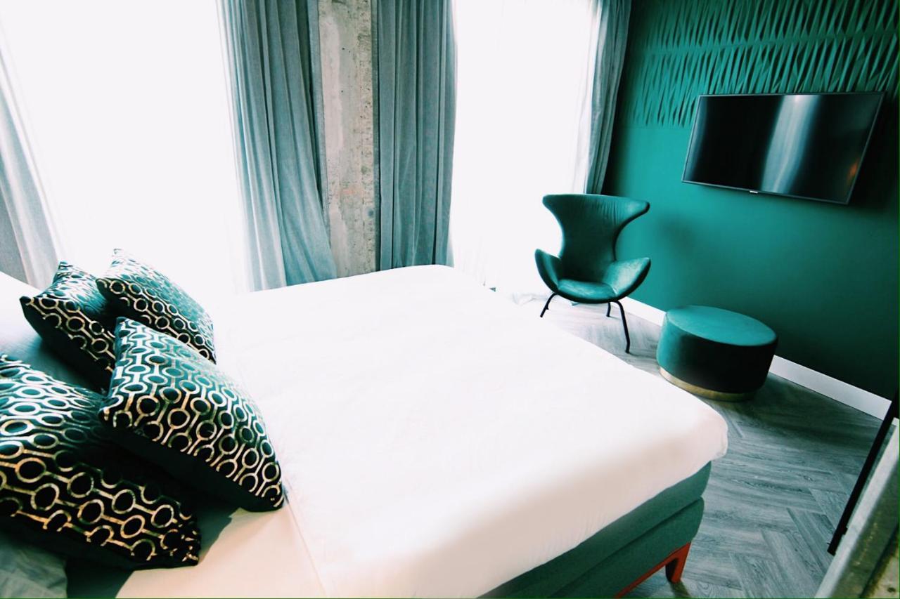 Bed, Bites & Business Hotel Ротердам Екстериор снимка