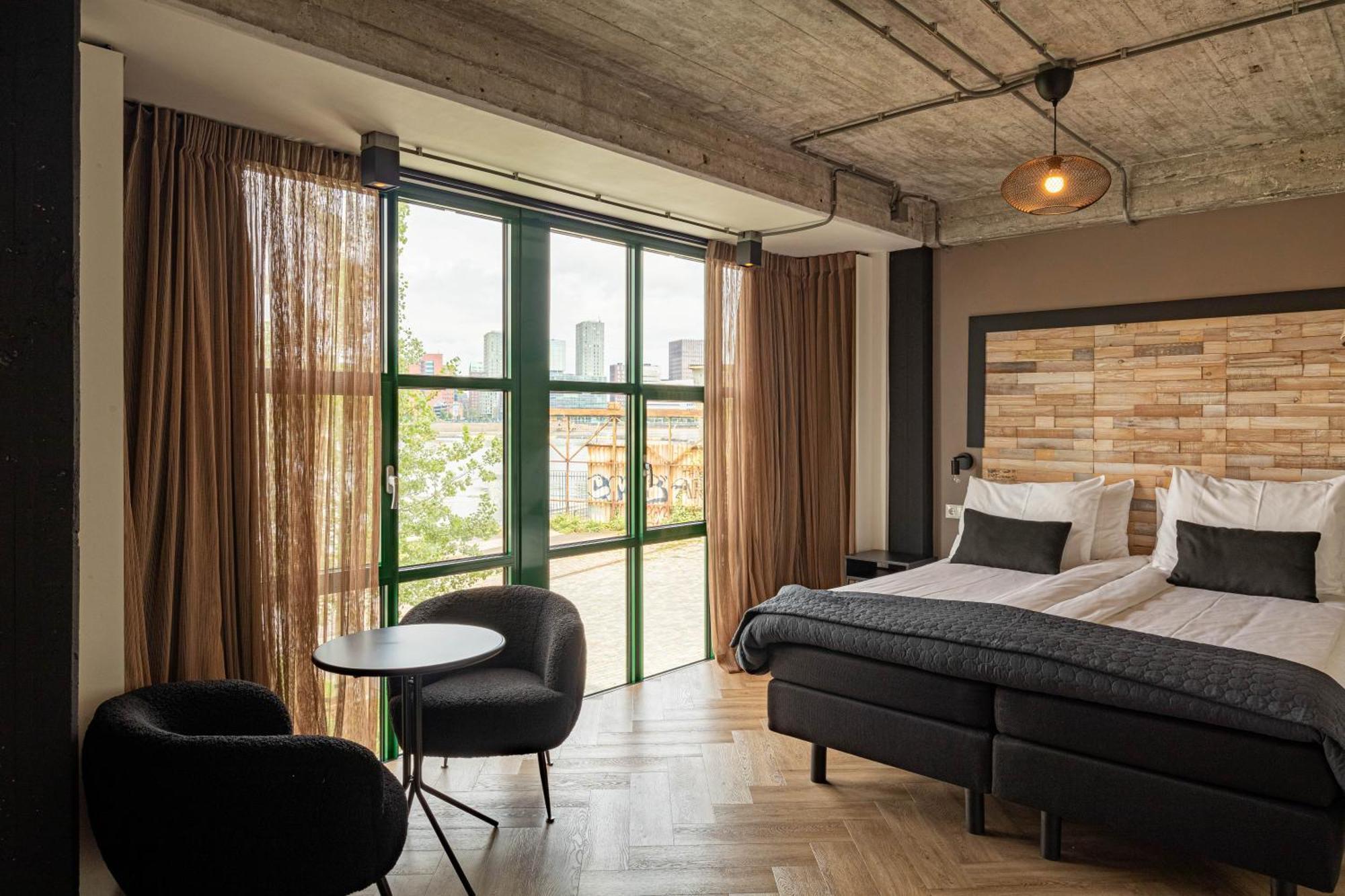 Bed, Bites & Business Hotel Ротердам Екстериор снимка